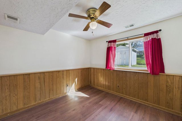 6665 13th Street Court N, Oakdale, MN 55128