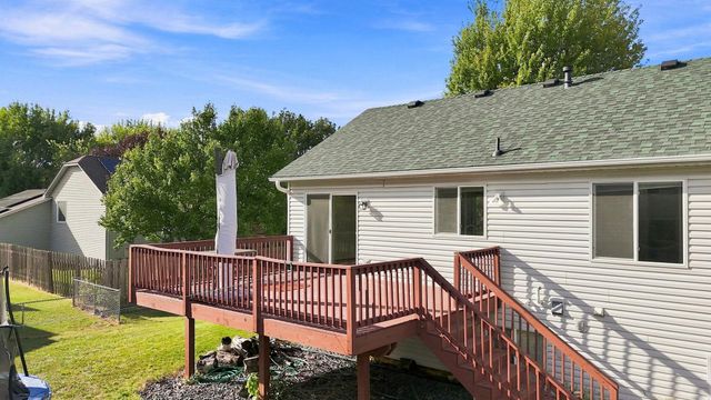 6665 13th Street Court N, Oakdale, MN 55128