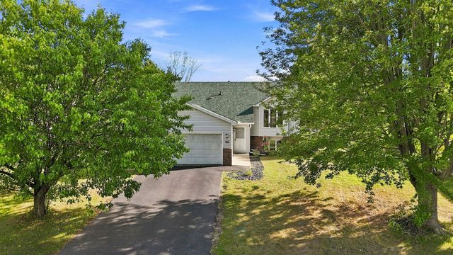 6665 13th Street Court N, Oakdale, MN 55128