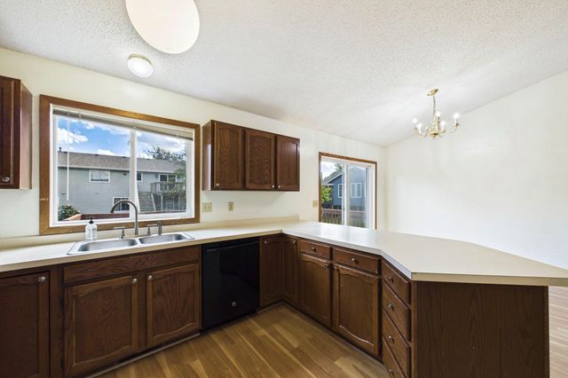 6665 13th Street Court N, Oakdale, MN 55128