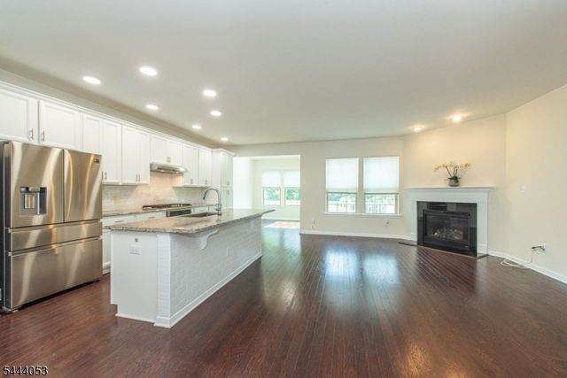 11 ALBERT CT, Randolph Twp., NJ 07869