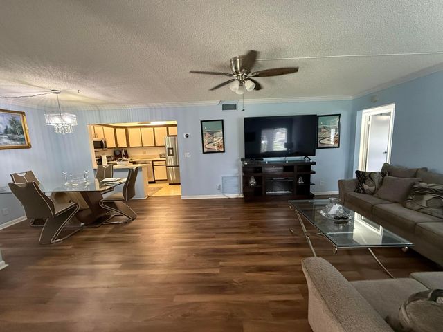 301 PINE RIDGE Circle B-1, Greenacres, FL 33463