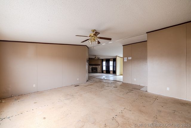 27757 W 41st Street S, Mannford, OK 74044