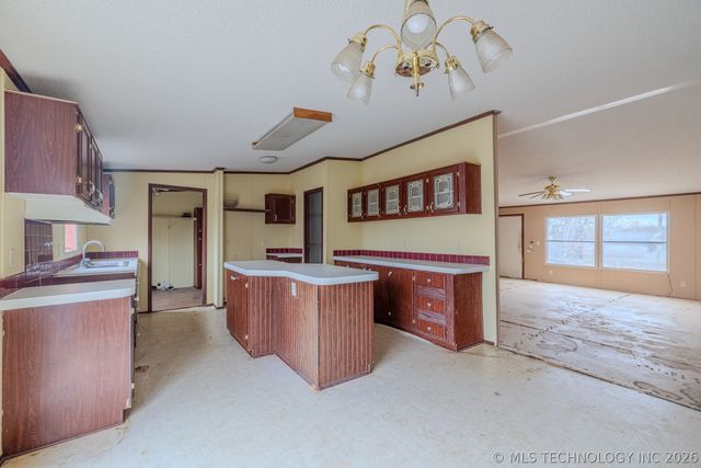 27757 W 41st Street S, Mannford, OK 74044