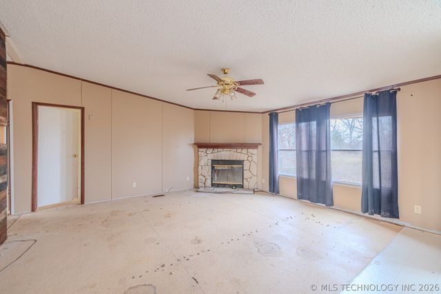 27757 W 41st Street S, Mannford, OK 74044