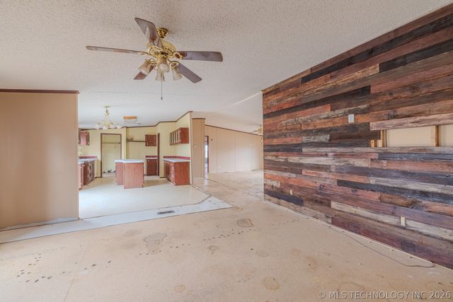 27757 W 41st Street S, Mannford, OK 74044