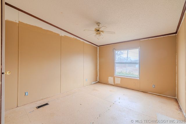 27757 W 41st Street S, Mannford, OK 74044