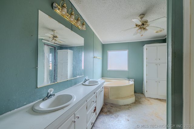 27757 W 41st Street S, Mannford, OK 74044