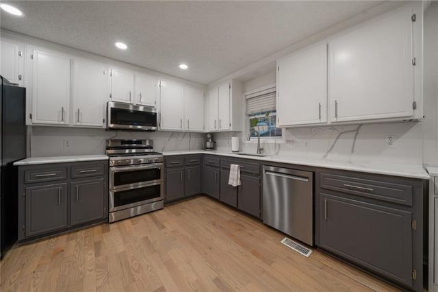 250 Sable Trace Drive, Acworth, GA 30102