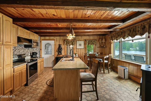 18 Hudson View Lane, Queensbury, NY 12804