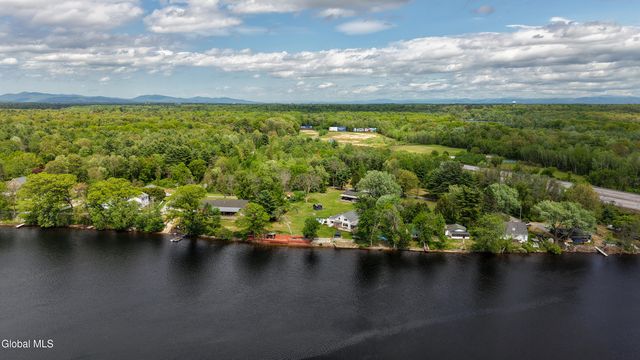 18 Hudson View Lane, Queensbury, NY 12804
