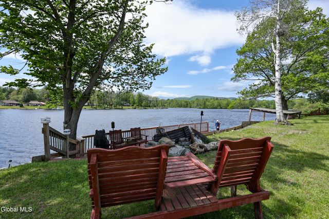 18 Hudson View Lane, Queensbury, NY 12804