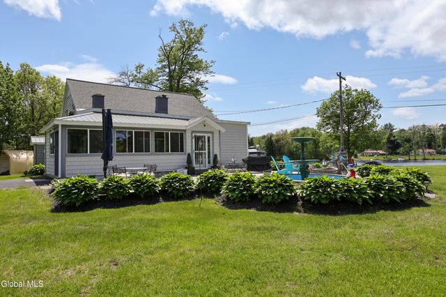 18 Hudson View Lane, Queensbury, NY 12804