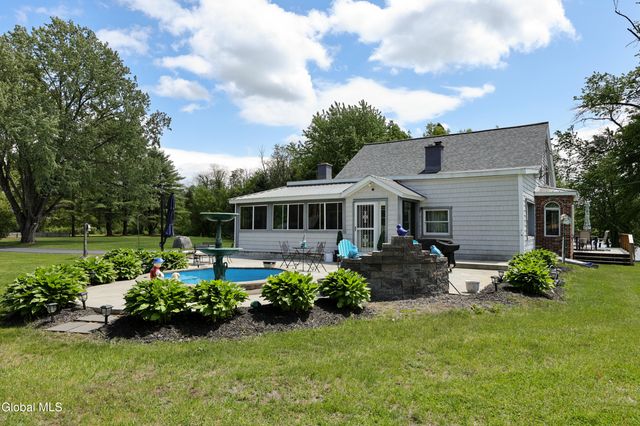 18 Hudson View Lane, Queensbury, NY 12804