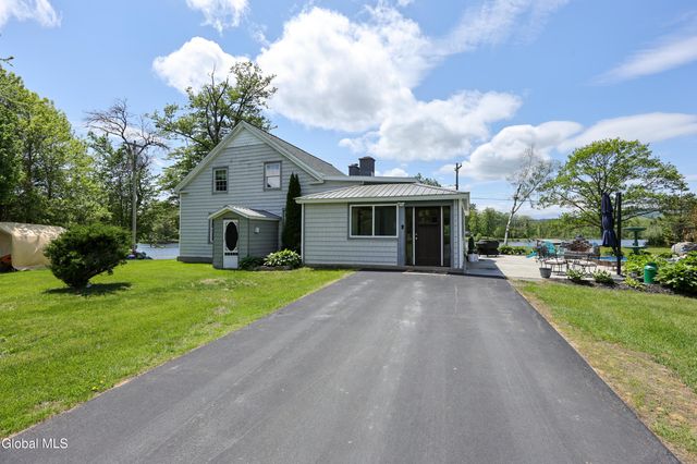 18 Hudson View Lane, Queensbury, NY 12804