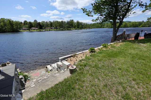 18 Hudson View Lane, Queensbury, NY 12804