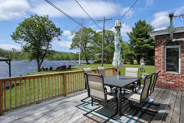 18 Hudson View Lane, Queensbury, NY 12804