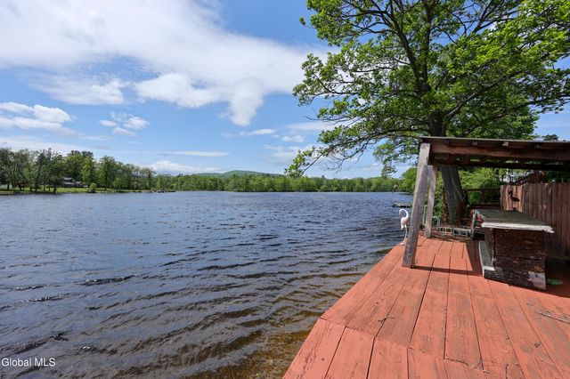 18 Hudson View Lane, Queensbury, NY 12804