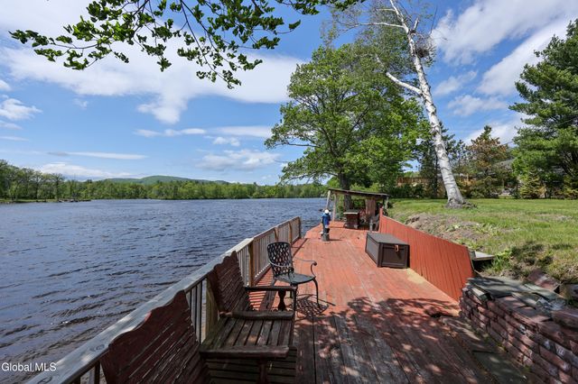 18 Hudson View Lane, Queensbury, NY 12804