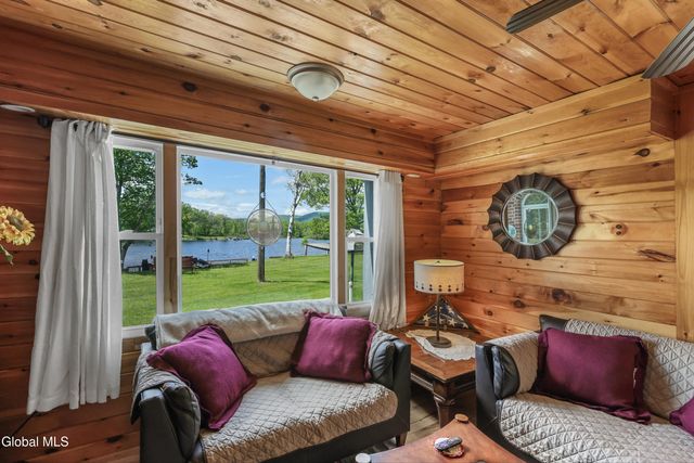 18 Hudson View Lane, Queensbury, NY 12804