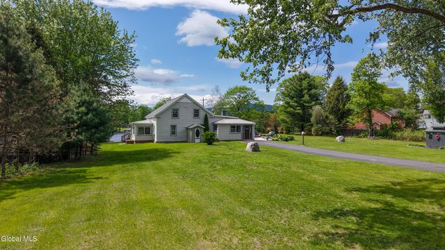 18 Hudson View Lane, Queensbury, NY 12804