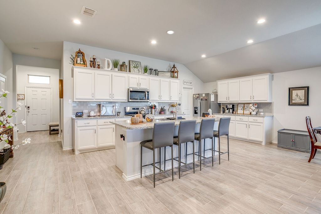 748 Ruellia Street, Weatherford, TX 76086