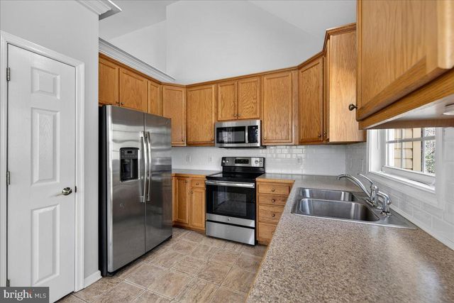 18 CHICKASAW PL, Palmyra, VA 22963