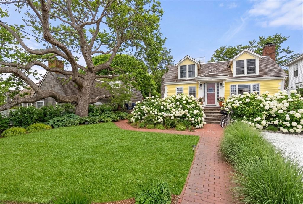 558 Commercial St A, Provincetown, MA 02657