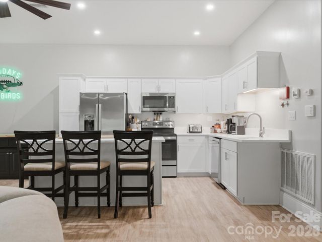 2894 Lakeshore Drive, Chester, SC 29706
