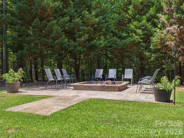 2894 Lakeshore Drive, Chester, SC 29706