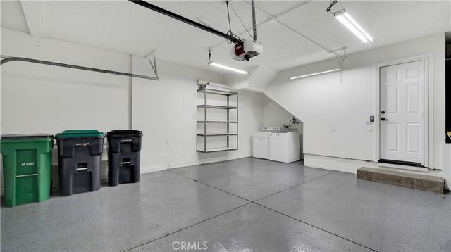 27 Christamon S, Irvine, CA 92620