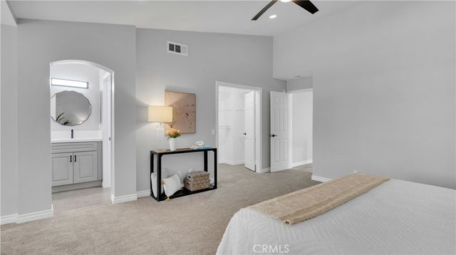 27 Christamon S, Irvine, CA 92620