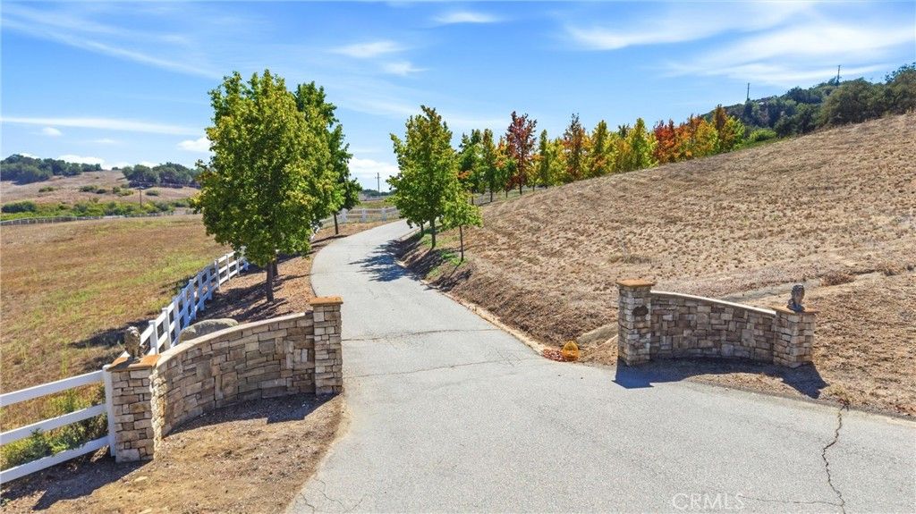 41653 Oak Trail Court, Murrieta, CA 92562 — photo 4