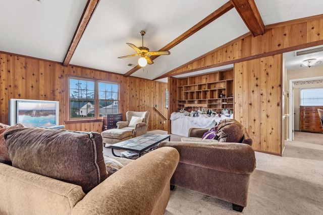 107 Jacks Lane, Bonneau, SC 29431