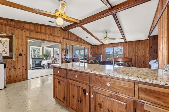 107 Jacks Lane, Bonneau, SC 29431