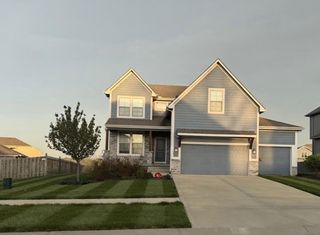 1633 Shadow Drive, Leavenworth, KS 66048