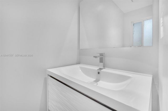 21391 Marina Cove Circle 14K, Aventura, FL 33180