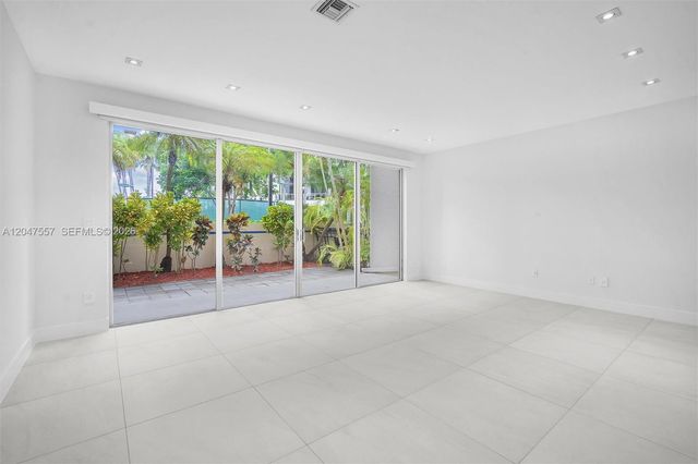 21391 Marina Cove Circle 14K, Aventura, FL 33180