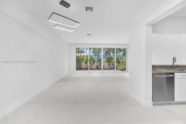 21391 Marina Cove Circle 14K, Aventura, FL 33180