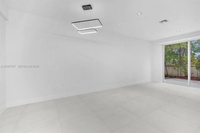 21391 Marina Cove Circle 14K, Aventura, FL 33180