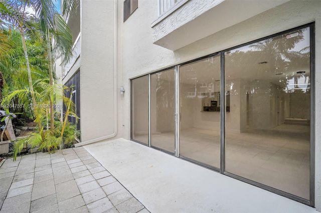 21391 Marina Cove Circle 14K, Aventura, FL 33180