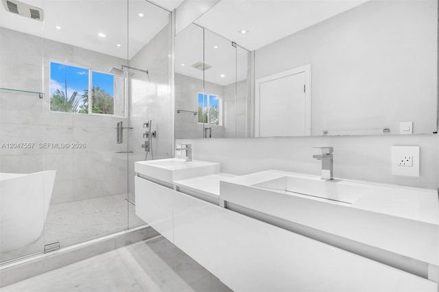 21391 Marina Cove Circle 14K, Aventura, FL 33180