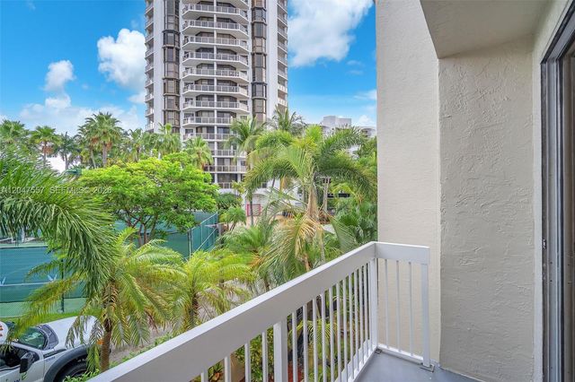 21391 Marina Cove Circle 14K, Aventura, FL 33180