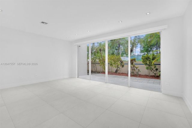 21391 Marina Cove Circle 14K, Aventura, FL 33180