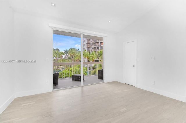21391 Marina Cove Circle 14K, Aventura, FL 33180