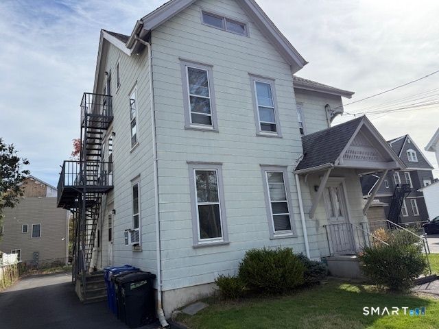 19 Berkeley Street E, Norwalk, CT 06850