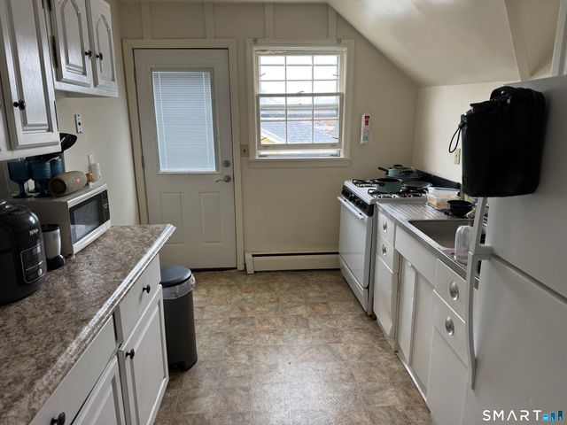 19 Berkeley Street E, Norwalk, CT 06850