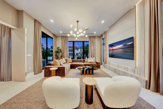 748 NE 72nd Street, Boca Raton, FL 33487