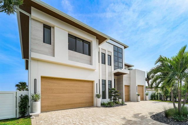 748 NE 72nd Street, Boca Raton, FL 33487