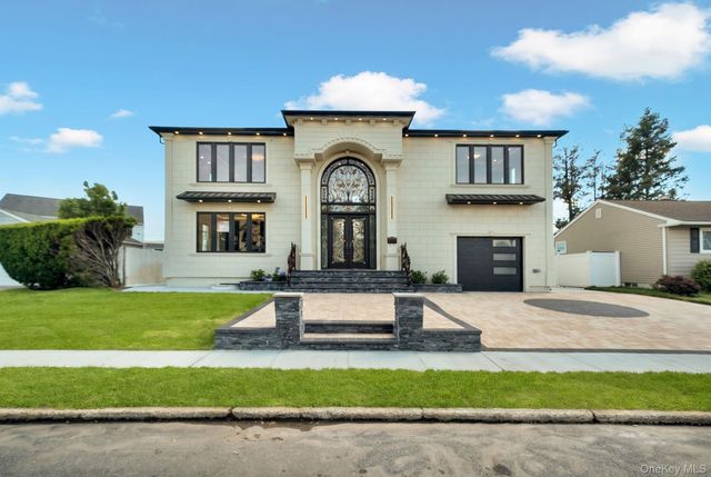 769 Anderson Avenue, Franklin Square, NY 11010